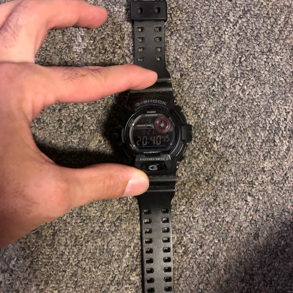 G-Shock watch used maybe half a dozen times - Picture 2 of 3